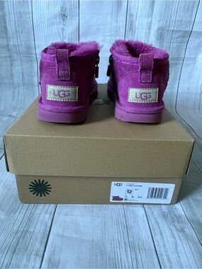 UGG Kids classic ultra mini size 12